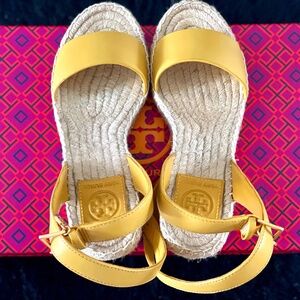 Tory Burch Mini Benton Wedge Espadrille Sandal Yellow Size 5.5